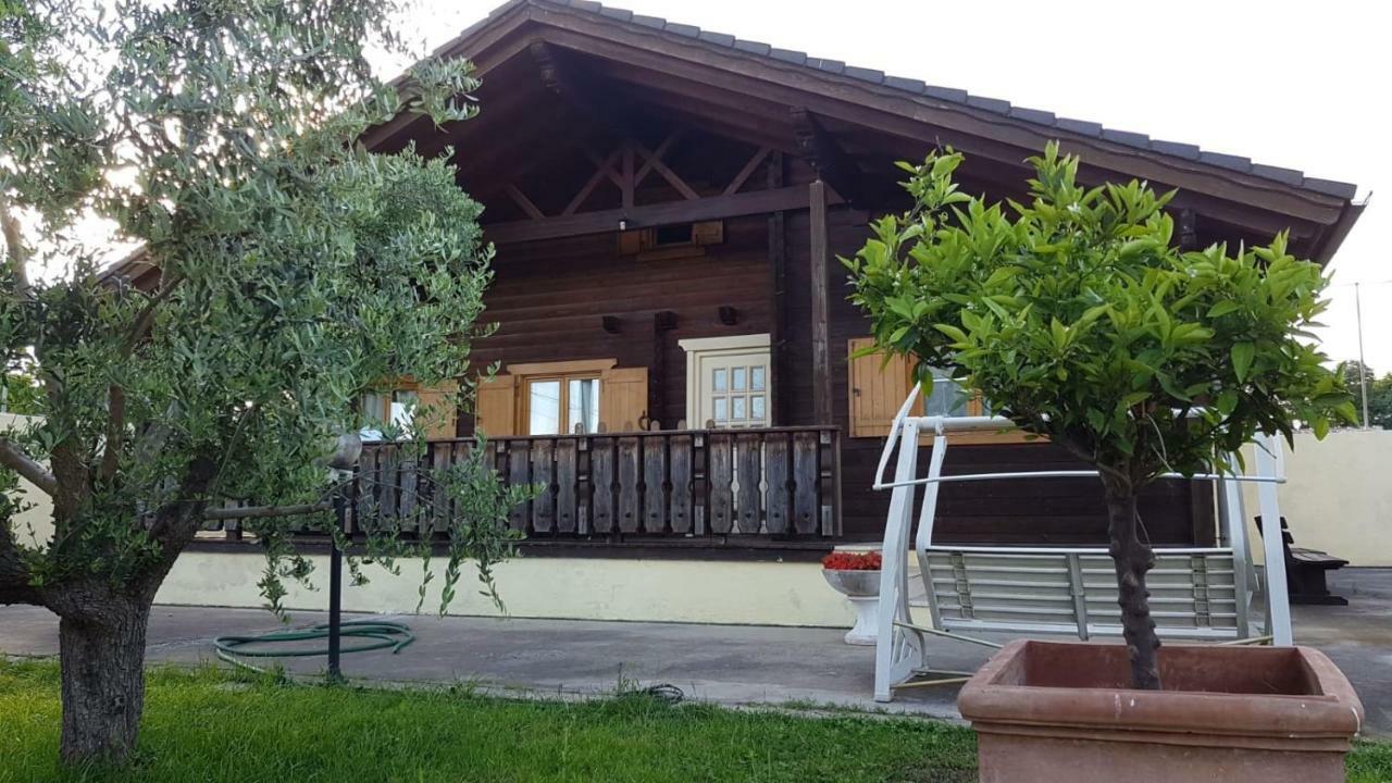 Chalet L Oasi Di Ambra 8 Posti Letto Con Uso Piscina Ardea Eksteriør bilde
