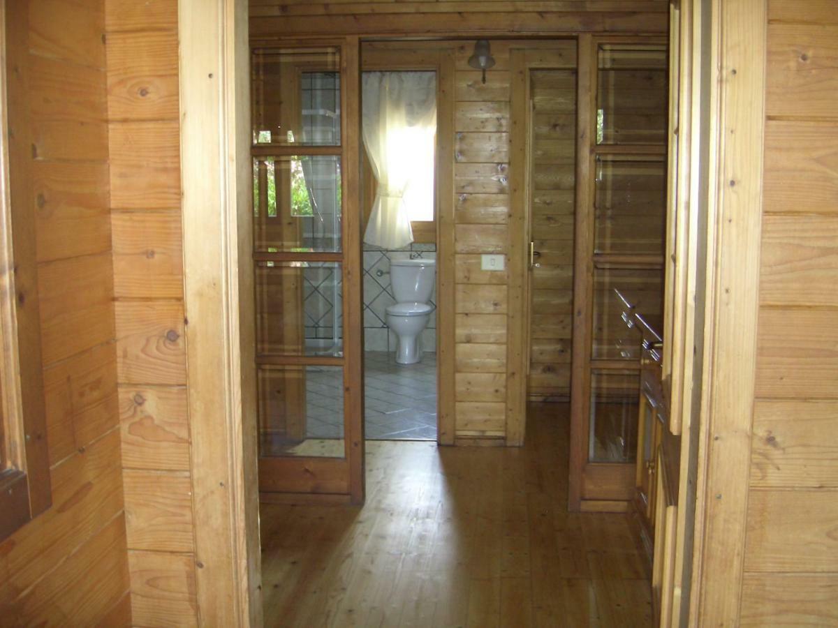 Chalet L Oasi Di Ambra 8 Posti Letto Con Uso Piscina Ardea Eksteriør bilde