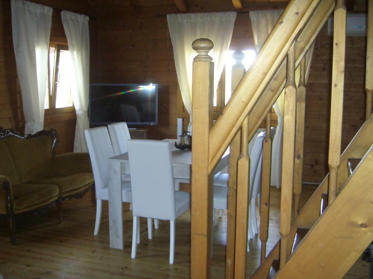Chalet L Oasi Di Ambra 8 Posti Letto Con Uso Piscina Ardea Eksteriør bilde